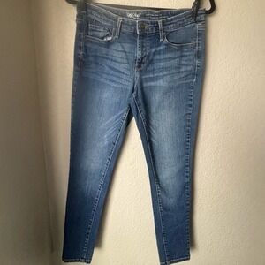Massimino Mid-Rise Skinny 6 Short